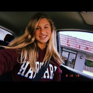 Meet your Posher, Delaney